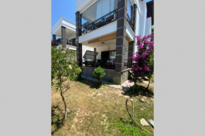 Bodrum Turgutreis merkezi konumda site icinde yazlik ev